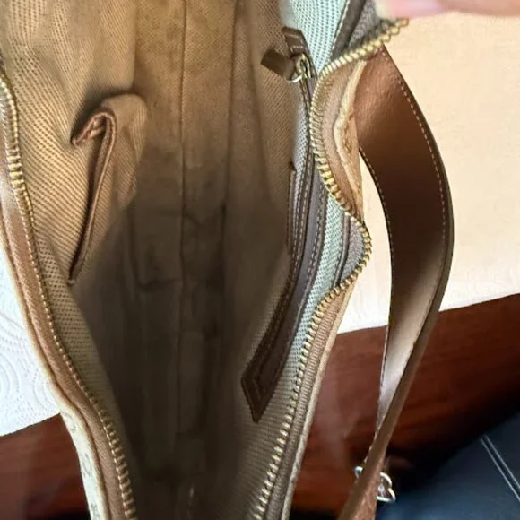 Dooney & Bourke Vintage Brown Leather DB Shoulder bag - Picture 7 of 14